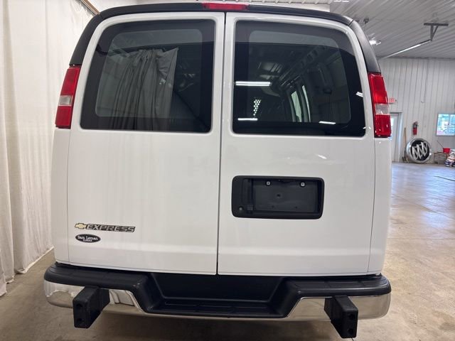 Used 2024 Chevrolet Express 2500 w/ Driver Convenience Package RWD image 5