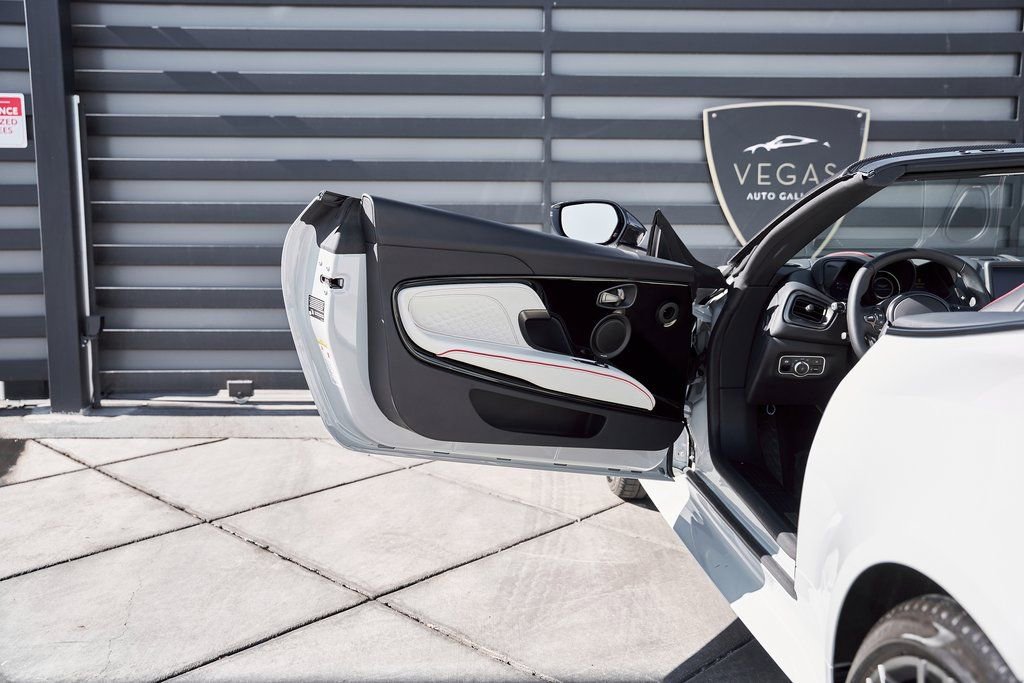 Used 2023 Aston Martin DBS Superleggera Volante RWD image 29