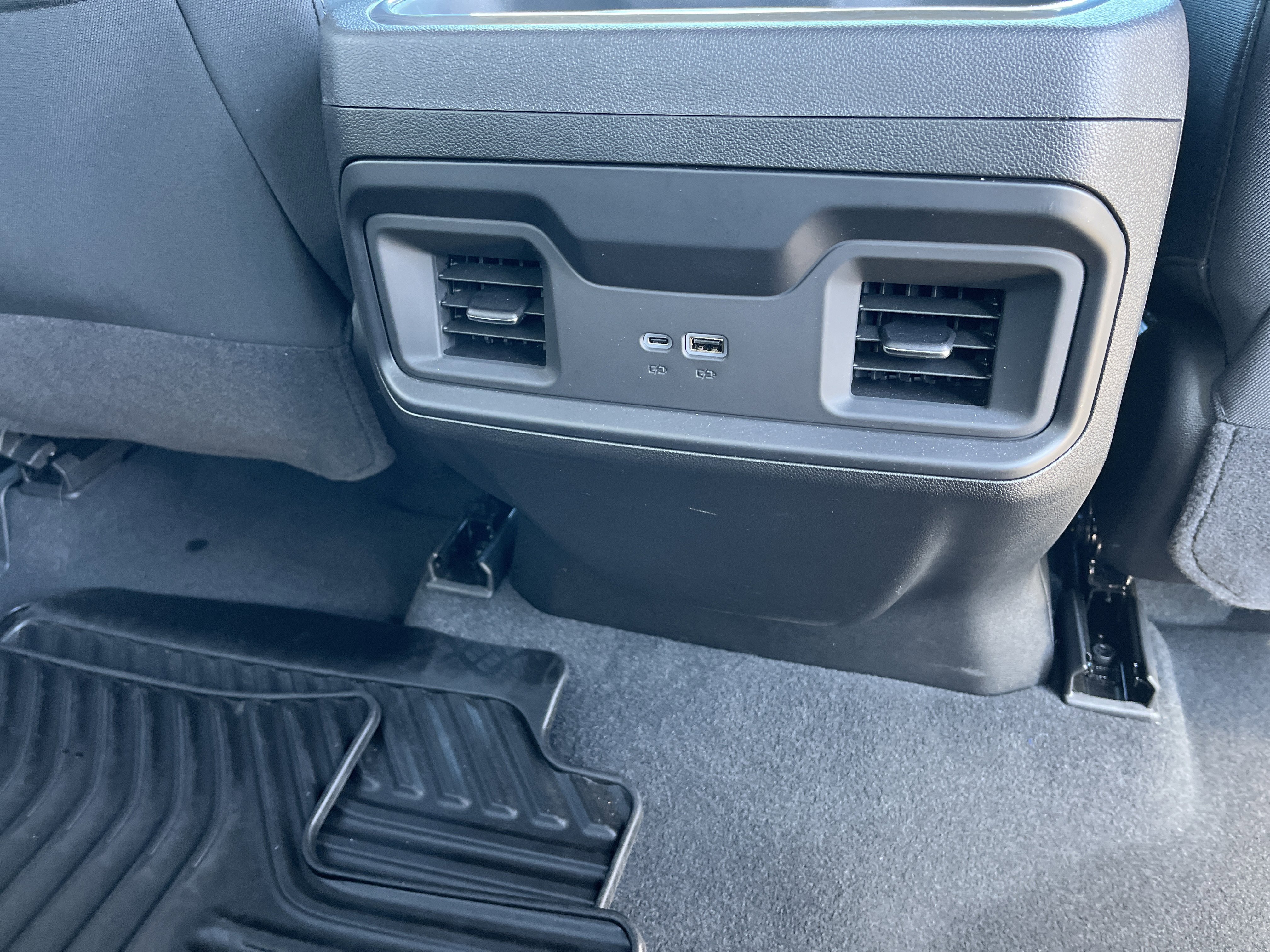 Used 2025 Chevrolet Silverado 2500 LT image 15