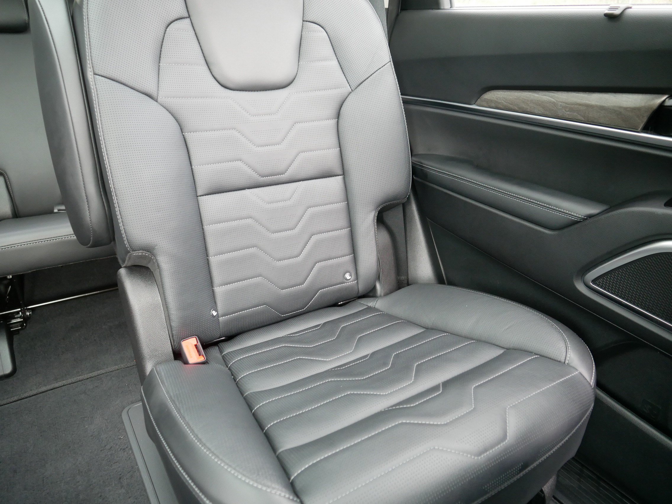 Certified 2021 Kia Telluride SX w/ SX Prestige Package AWD/4WD image 14