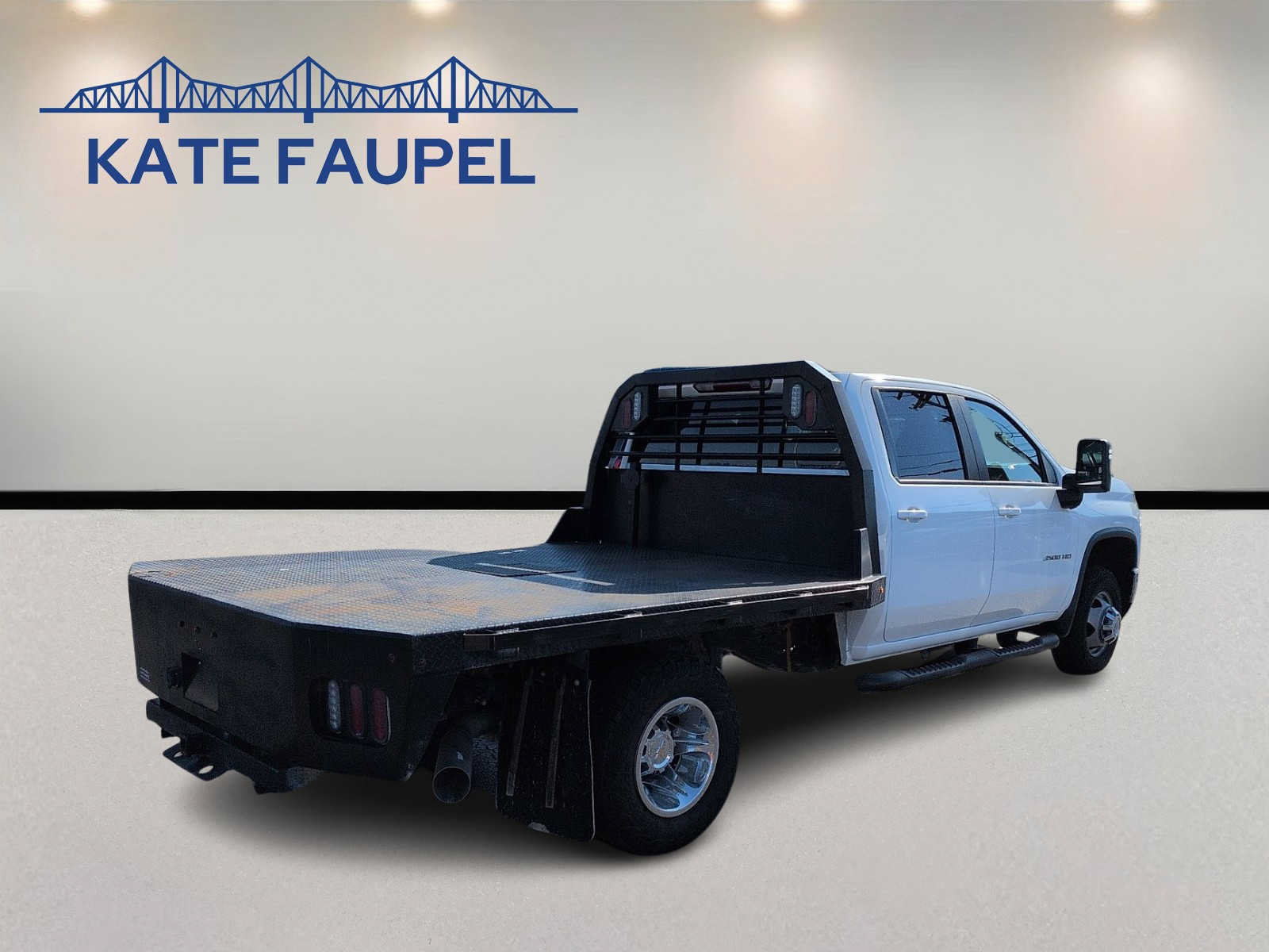Used 2024 Chevrolet Silverado 3500 LT w/ Convenience Package AWD/4WD image 7