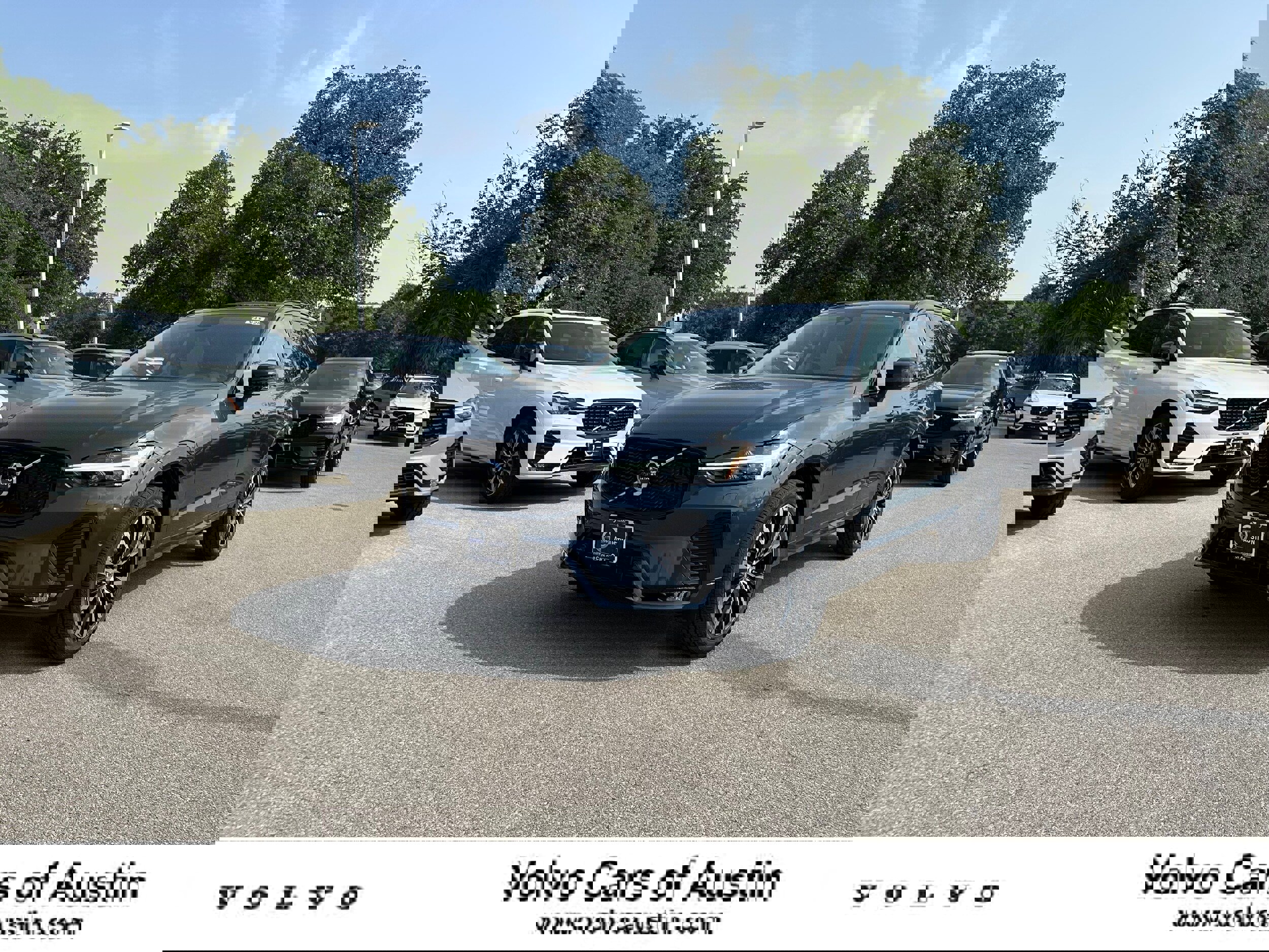 New 2025 Volvo XC60 B5 Plus w/ Protection Package Premier