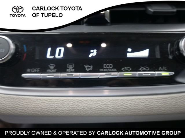 Used 2025 Toyota Corolla LE FWD image 14