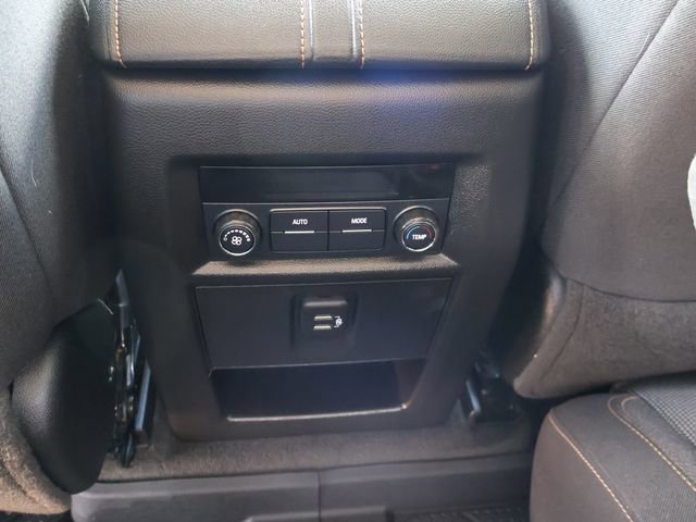 Used 2020 Chevrolet Traverse LT FWD image 14