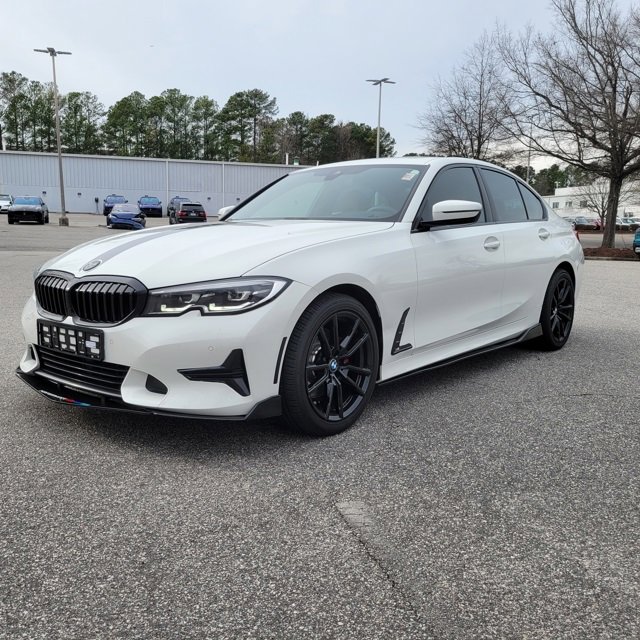 Used 2019 BMW 330i Sedan w/ Premium Package image 2