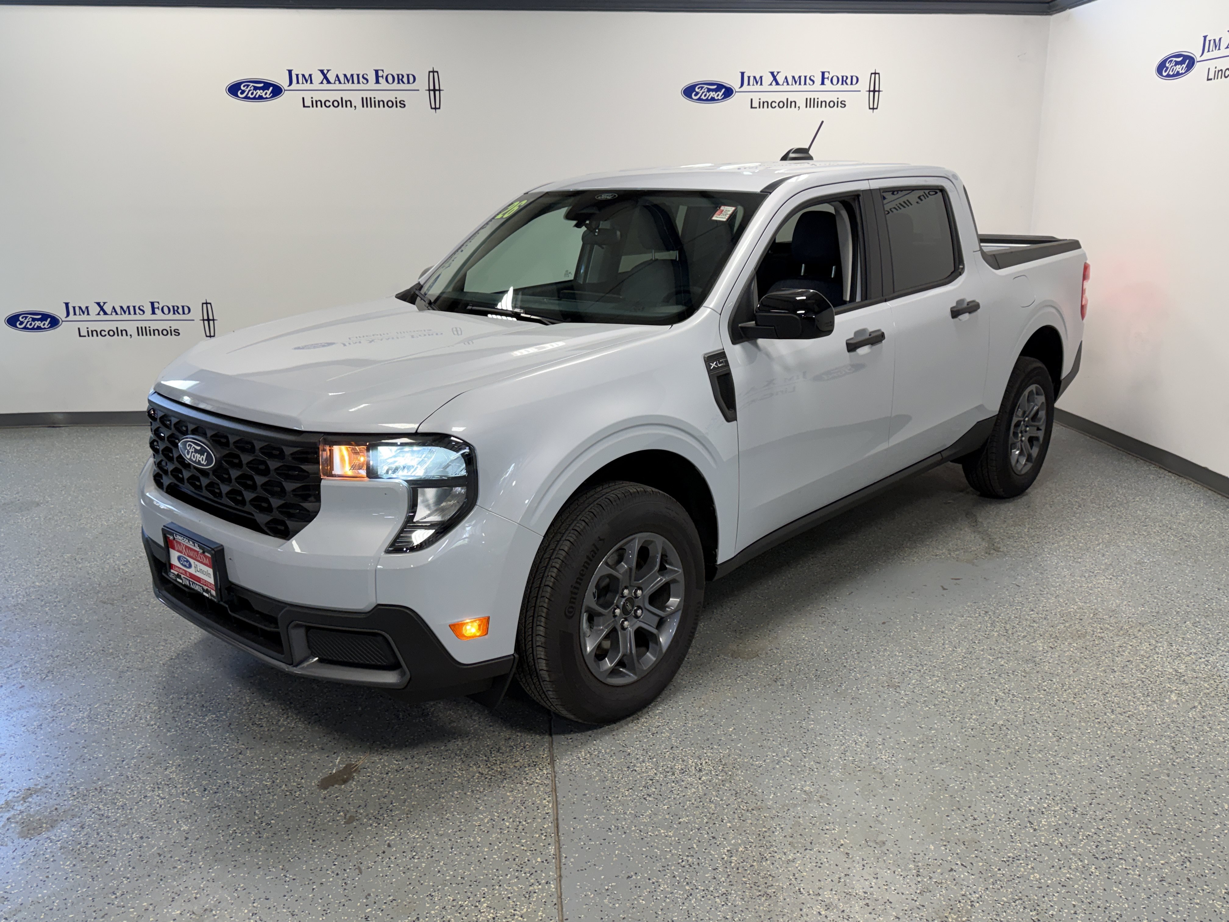New 2026 Ford Maverick XLT w/ Equipment Group 301A AWD/4WD image 3