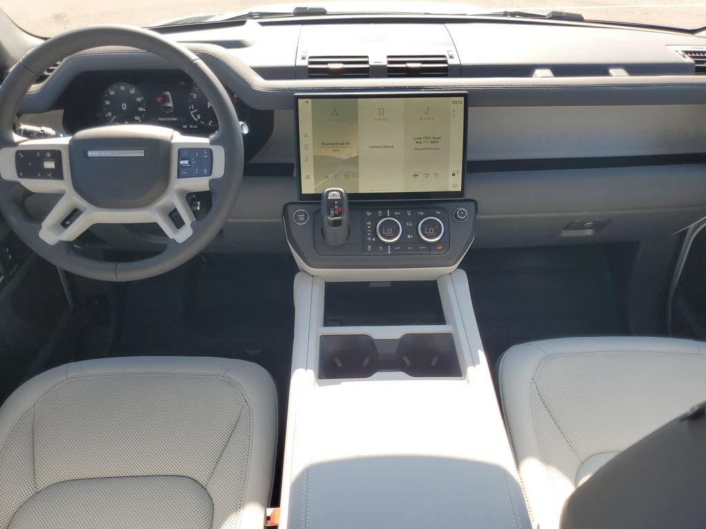 New 2026 Land Rover Defender 130 X-Dynamic SE AWD/4WD image 27