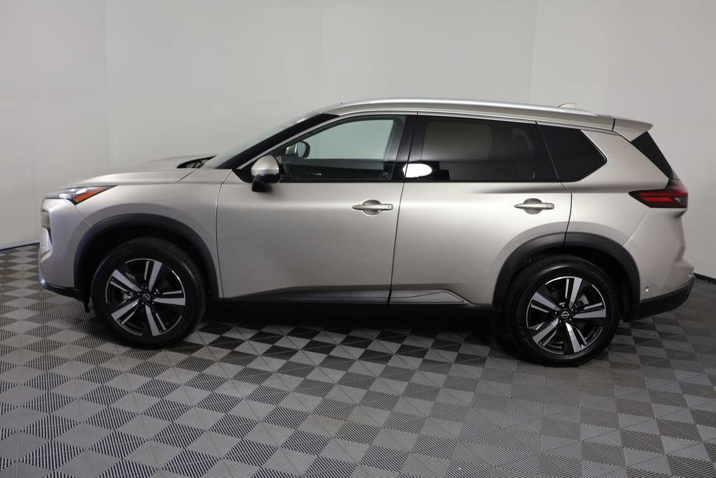 Used 2025 Nissan Rogue SL w/ SL Premium Package AWD/4WD image 4