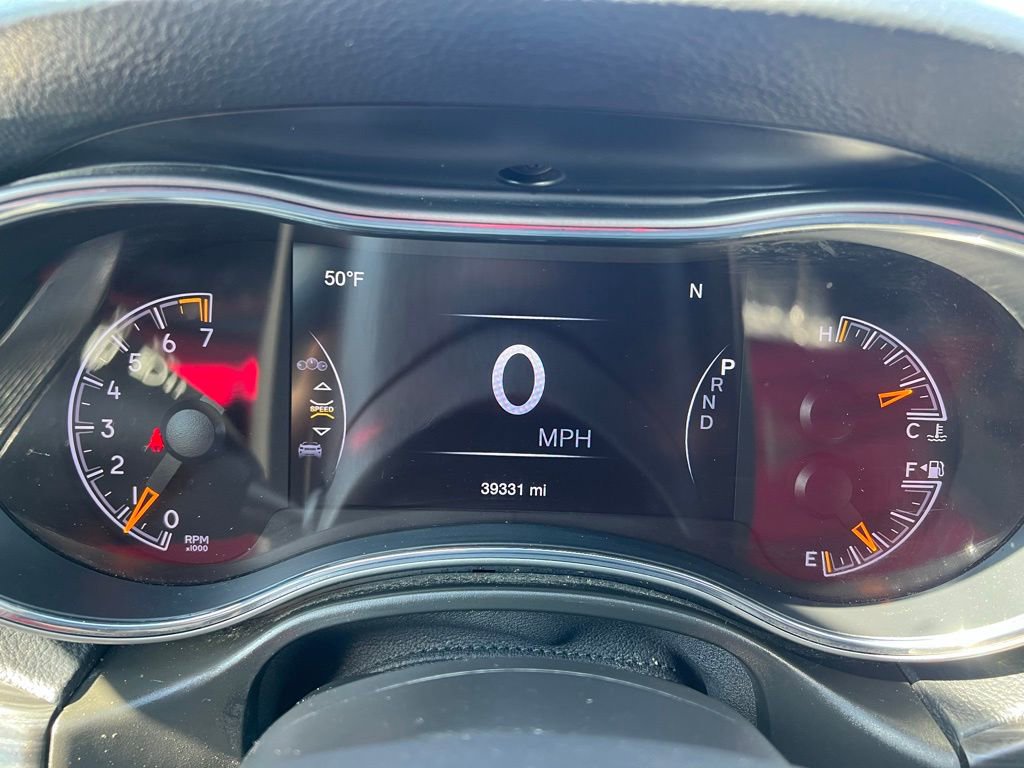 Used 2021 Jeep Grand Cherokee Laredo AWD/4WD image 29