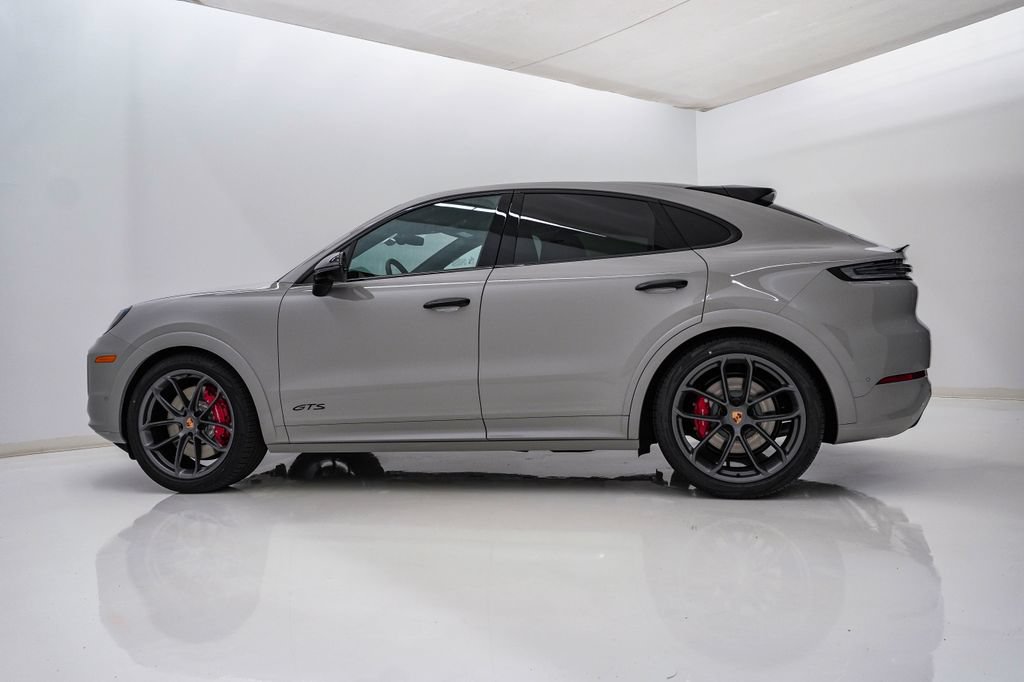 New 2026 Porsche Cayenne GTS AWD/4WD image 2