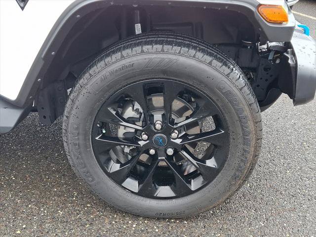 Certified 2024 Jeep Wrangler Unlimited Sahara AWD/4WD image 9