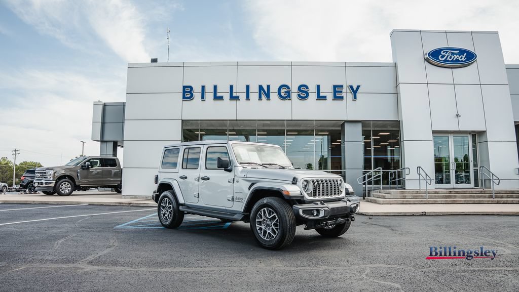 Used 2024 Jeep Wrangler Unlimited Sahara AWD/4WD image 1
