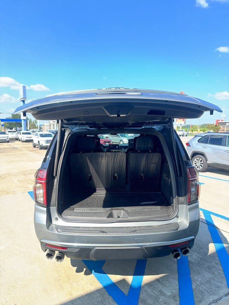 Used 2023 Chevrolet Tahoe High Country image 7