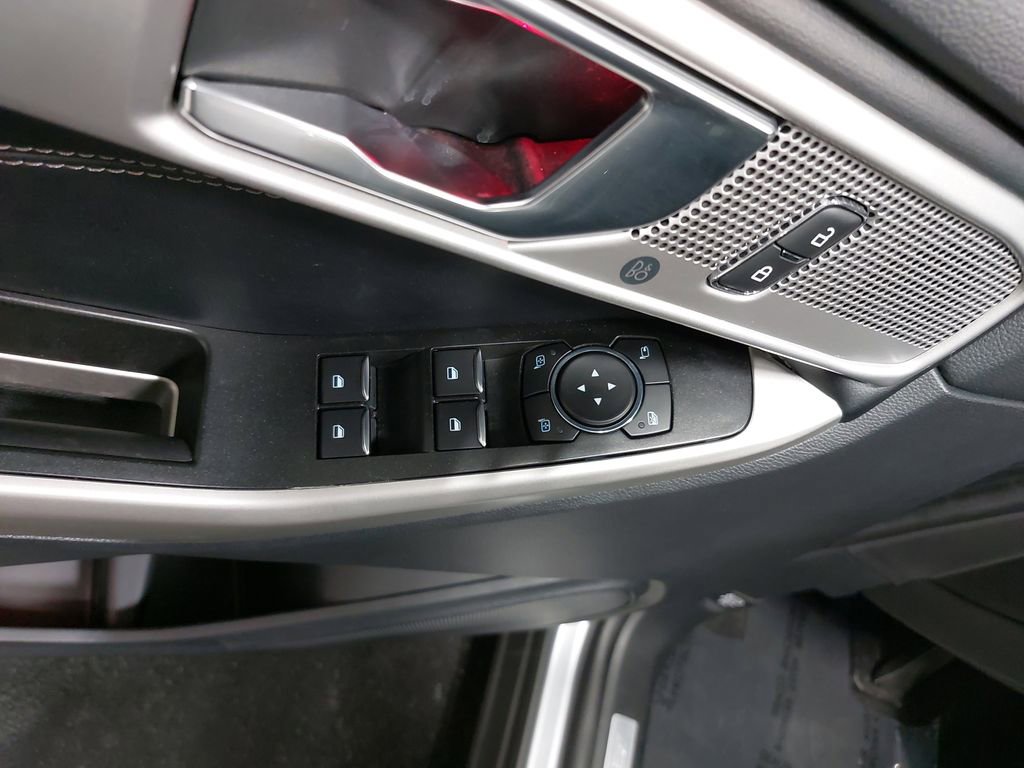 Used 2022 Ford Explorer Limited image 31