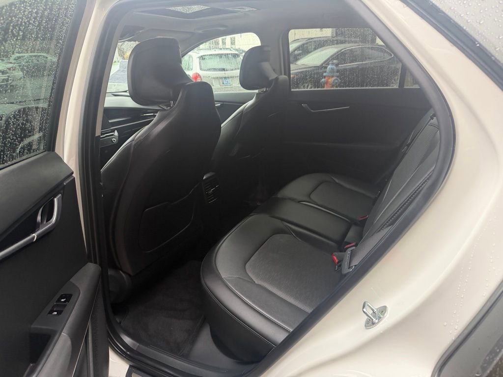 Used 2023 Kia Niro Wave w/ Wave Preserve Package FWD image 13