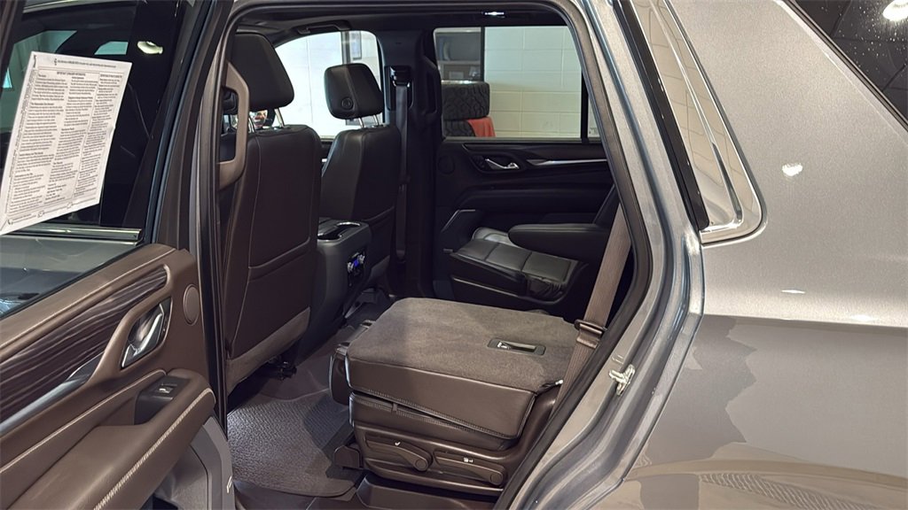 Used 2021 GMC Yukon Denali w/ Denali Premium Package image 20