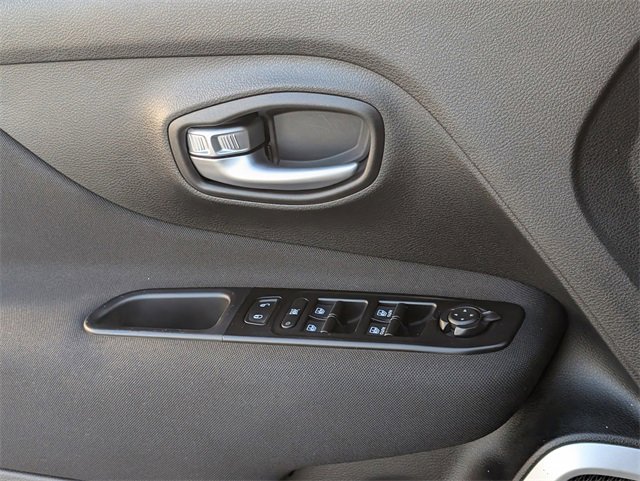 Used 2020 Jeep Renegade Sport w/ Sport Appearance Group image 25