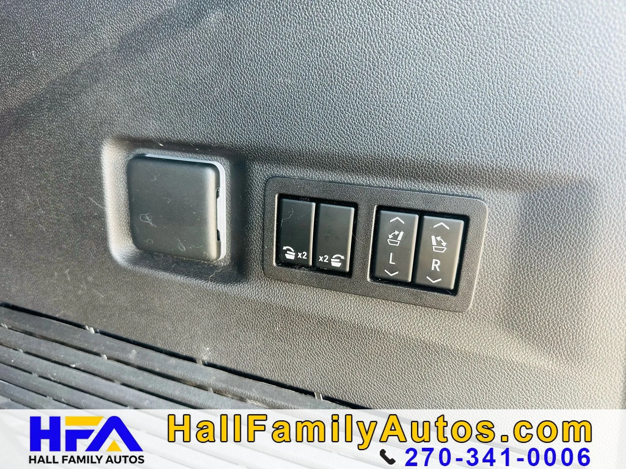 Used 2021 GMC Yukon Denali RWD image 27