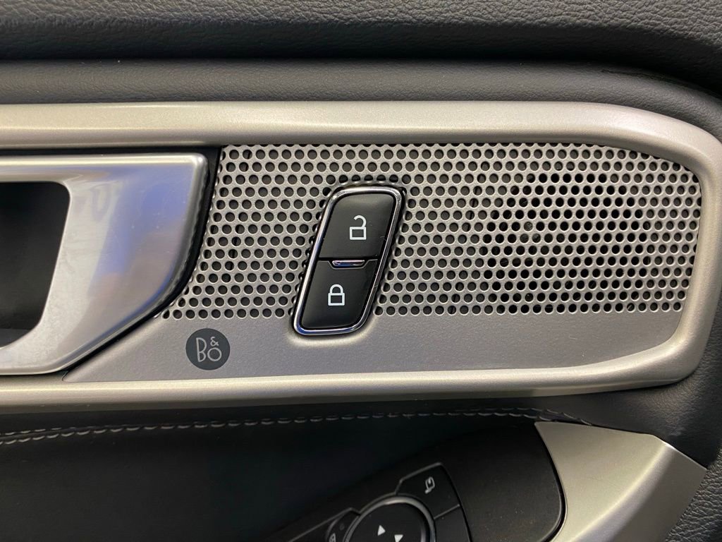 Used 2023 Ford Explorer Limited image 32