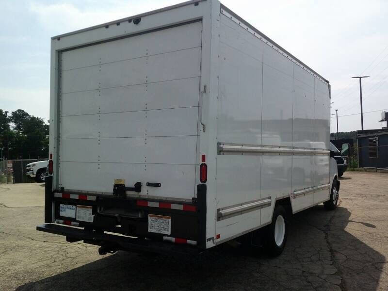 Used 2021 GMC Savana 3500 Extended w/ Power Convenience Package image 7