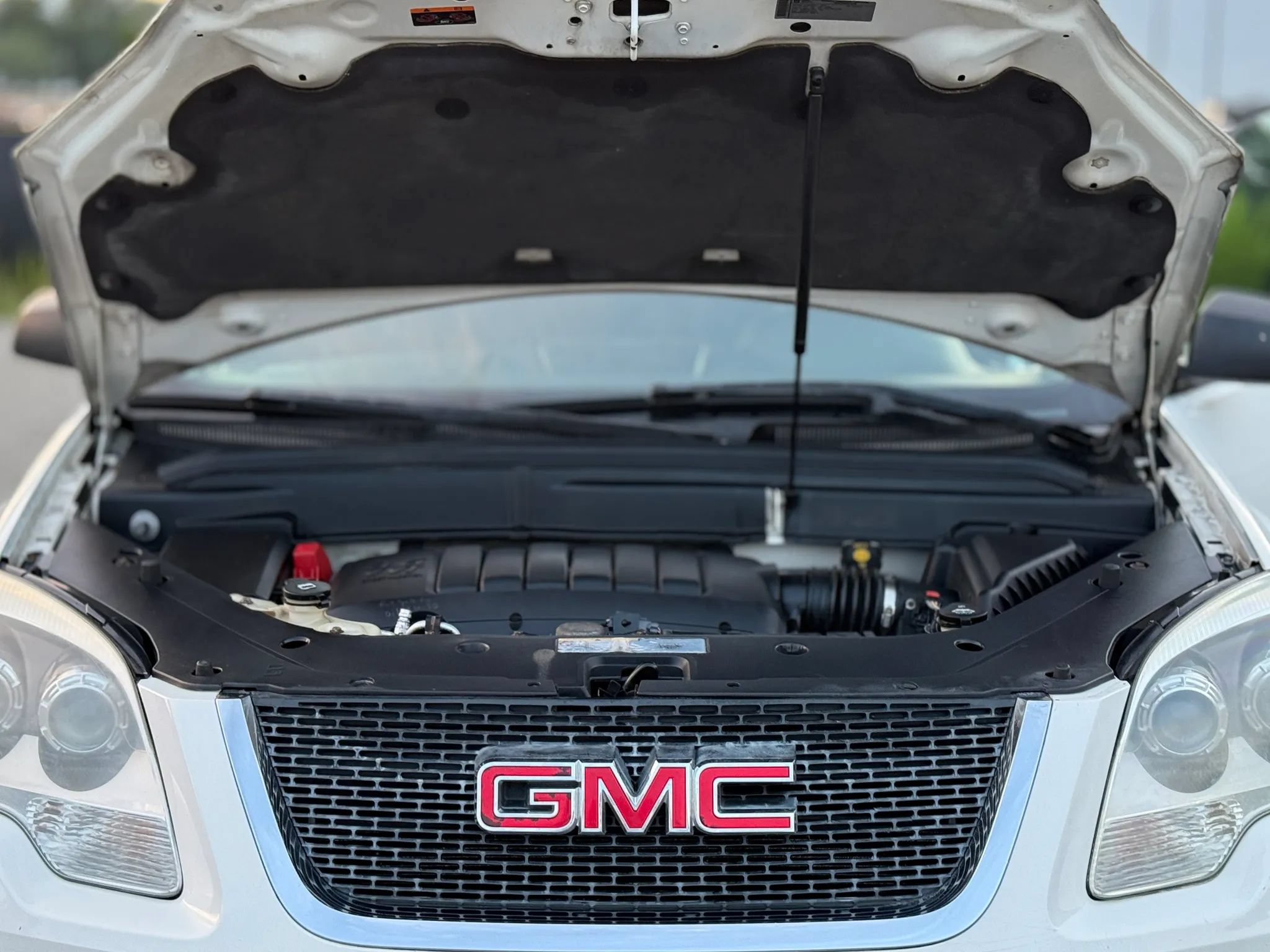 Used 2012 GMC Acadia SLE AWD/4WD image 29