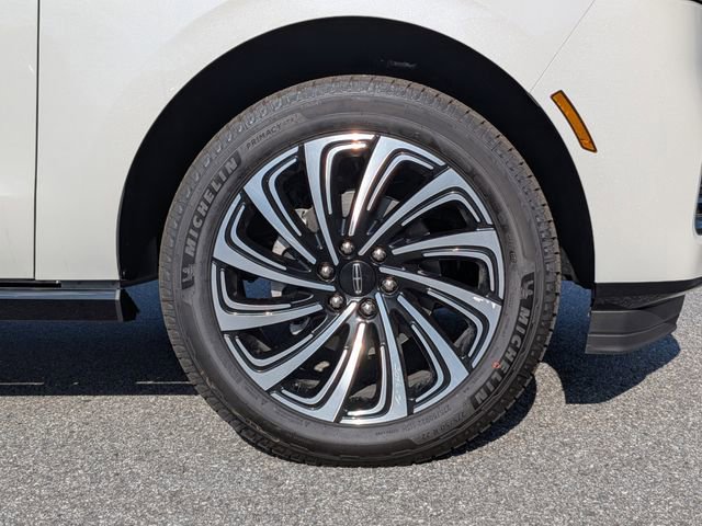 New 2025 Lincoln Navigator L Black Label image 10