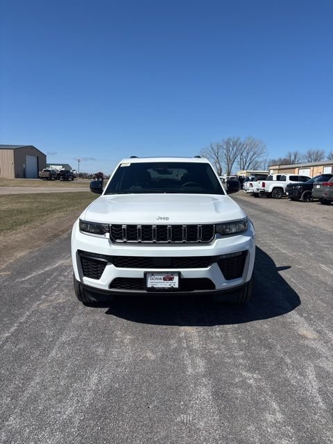 New 2026 Jeep Grand Cherokee Limited w/ Trailer Tow Package AWD/4WD image 2