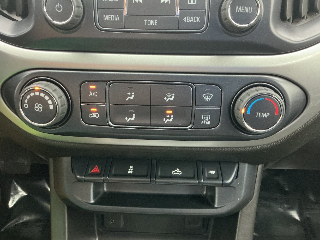 Used 2018 Chevrolet Colorado LT w/ LT Convenience Package AWD/4WD image 33