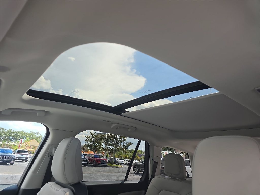 New 2026 Lincoln Aviator 2WD image 26