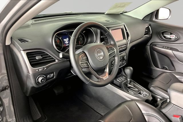 Used 2021 Jeep Cherokee Latitude Plus FWD image 16