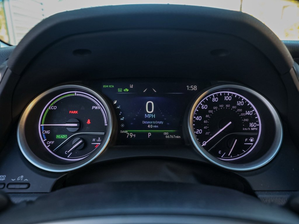 Used 2022 Toyota Camry XLE image 27