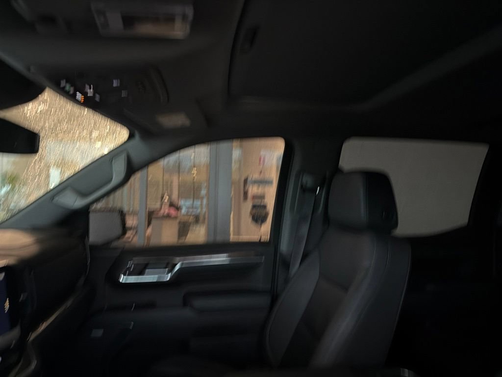 Used 2024 Chevrolet Silverado 1500 LT Trail Boss w/ LT Trail Boss Premium Package AWD/4WD image 16