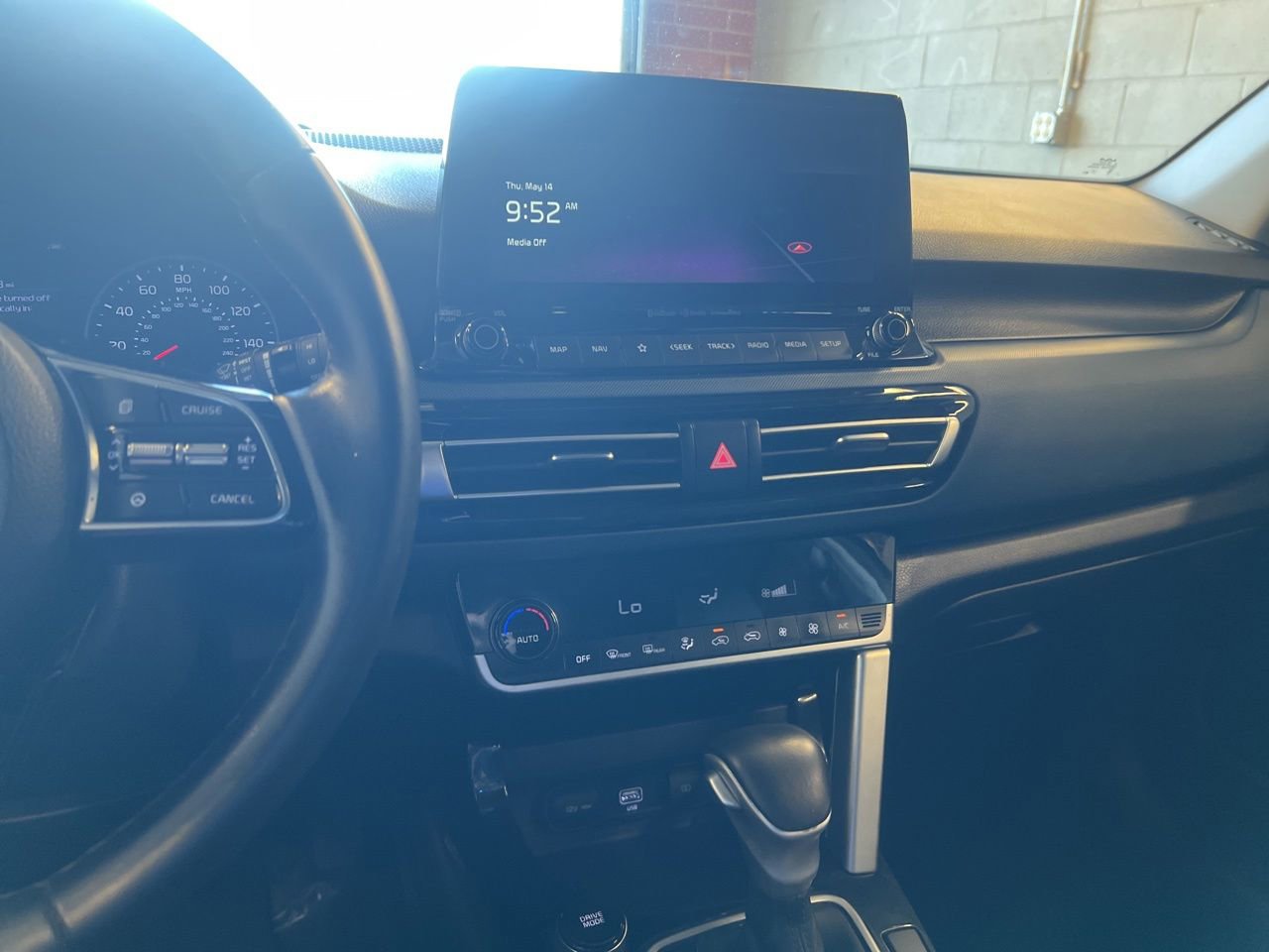 Used 2023 Kia Seltos S w/ Navigation Package FWD image 25