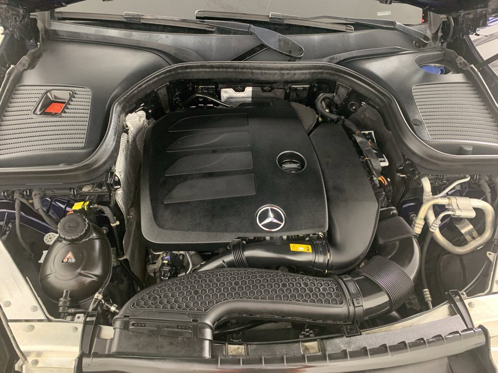 Used 2021 Mercedes-Benz GLC 300 image 11