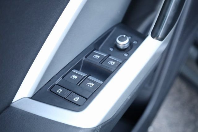 Used 2022 Audi Q3 2.0T Premium image 18