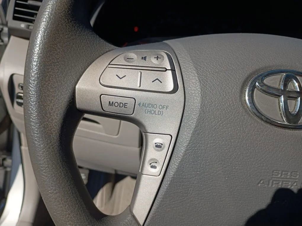 Used 2011 Toyota Camry XLE image 15