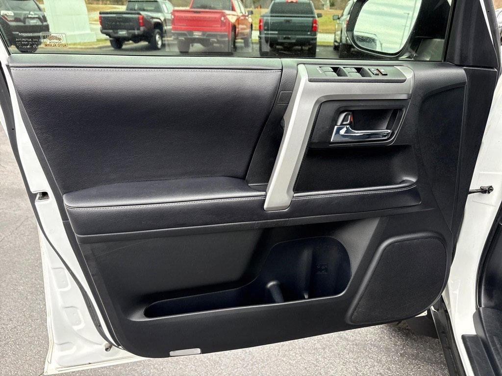 Used 2018 Toyota 4Runner SR5 image 20