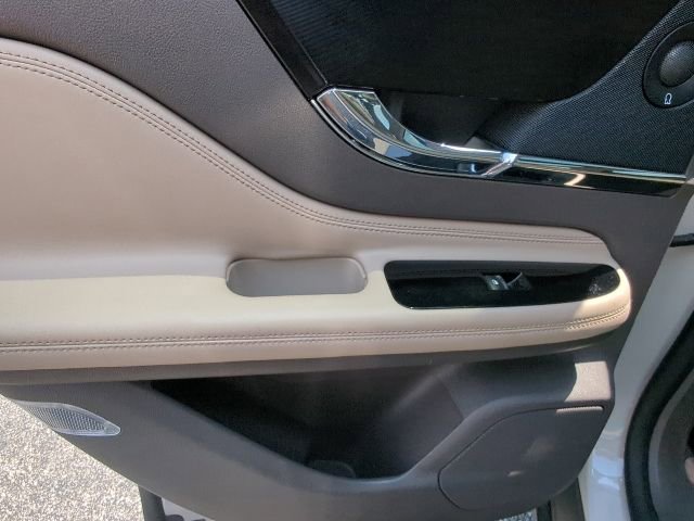Used 2020 Lincoln Corsair Reserve FWD image 26