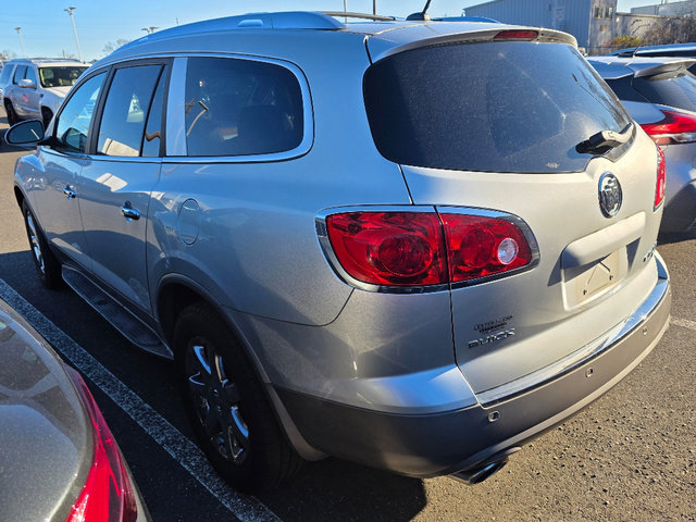 Used 2009 Buick Enclave CXL w/ Entertainment Package #2 image 4