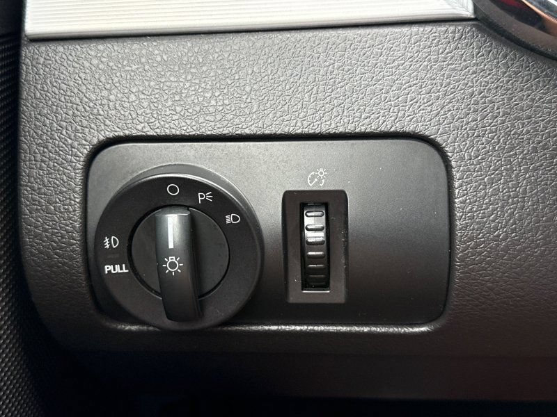 Used 2006 Ford Mustang GT RWD image 24