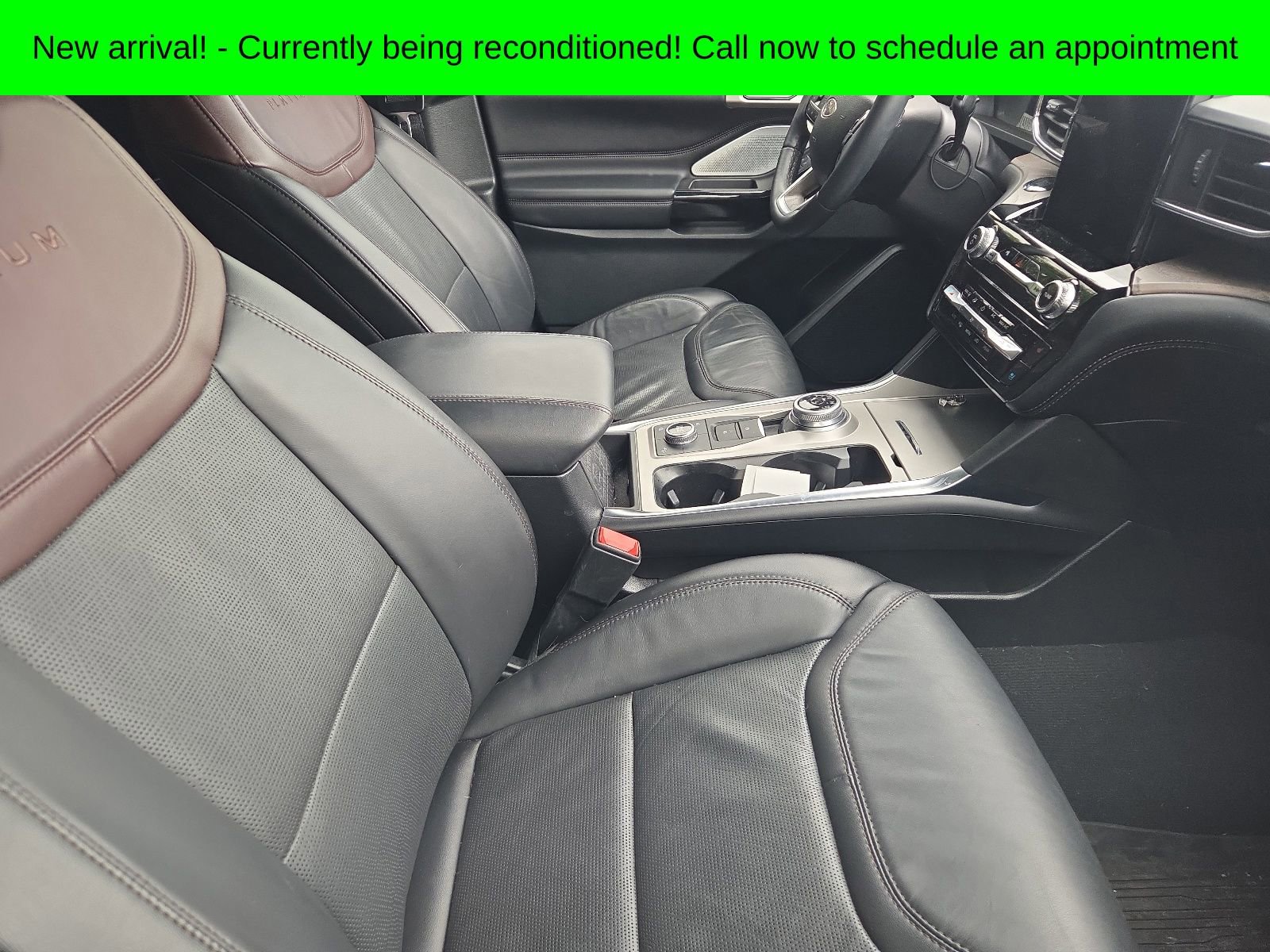 Used 2024 Ford Explorer Platinum w/ Technology Package AWD/4WD image 7