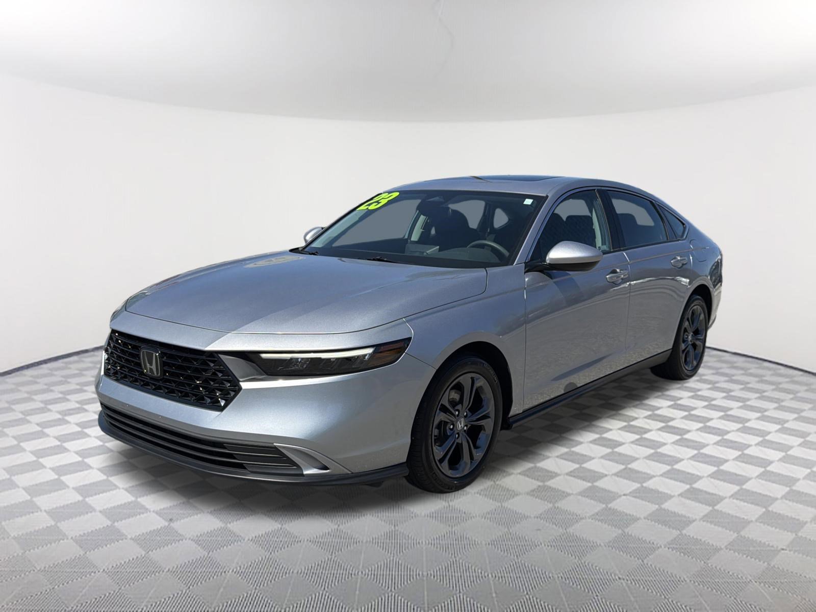 Used 2023 Honda Accord EX image 3