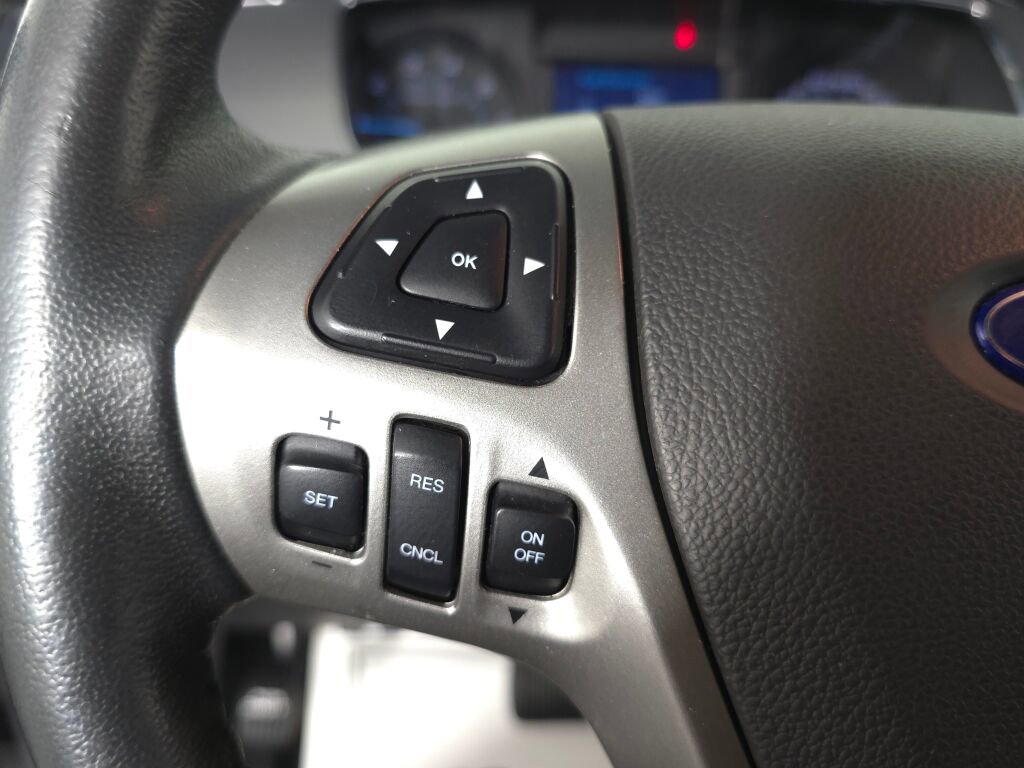 Used 2019 Ford Taurus SEL image 22