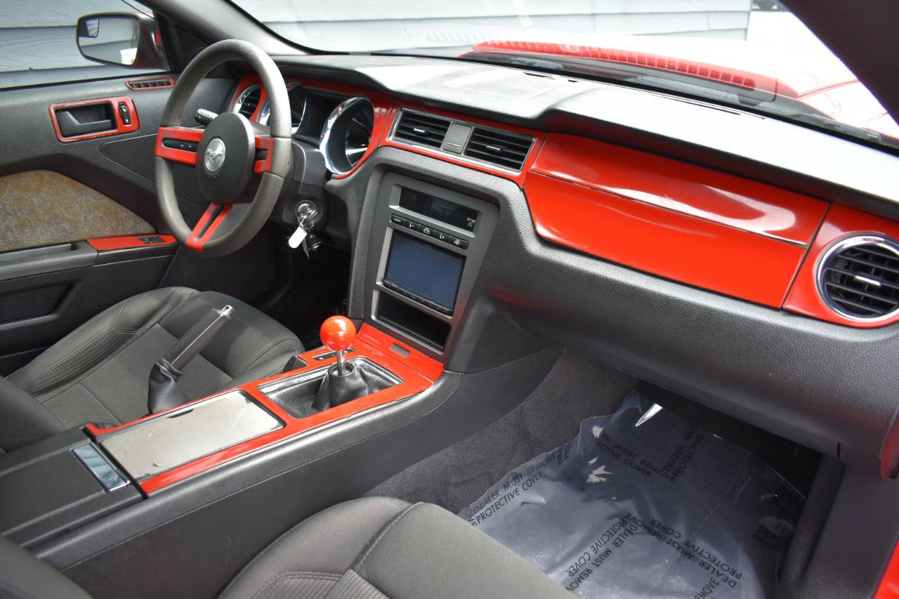 Used 2011 Ford Mustang GT RWD image 12
