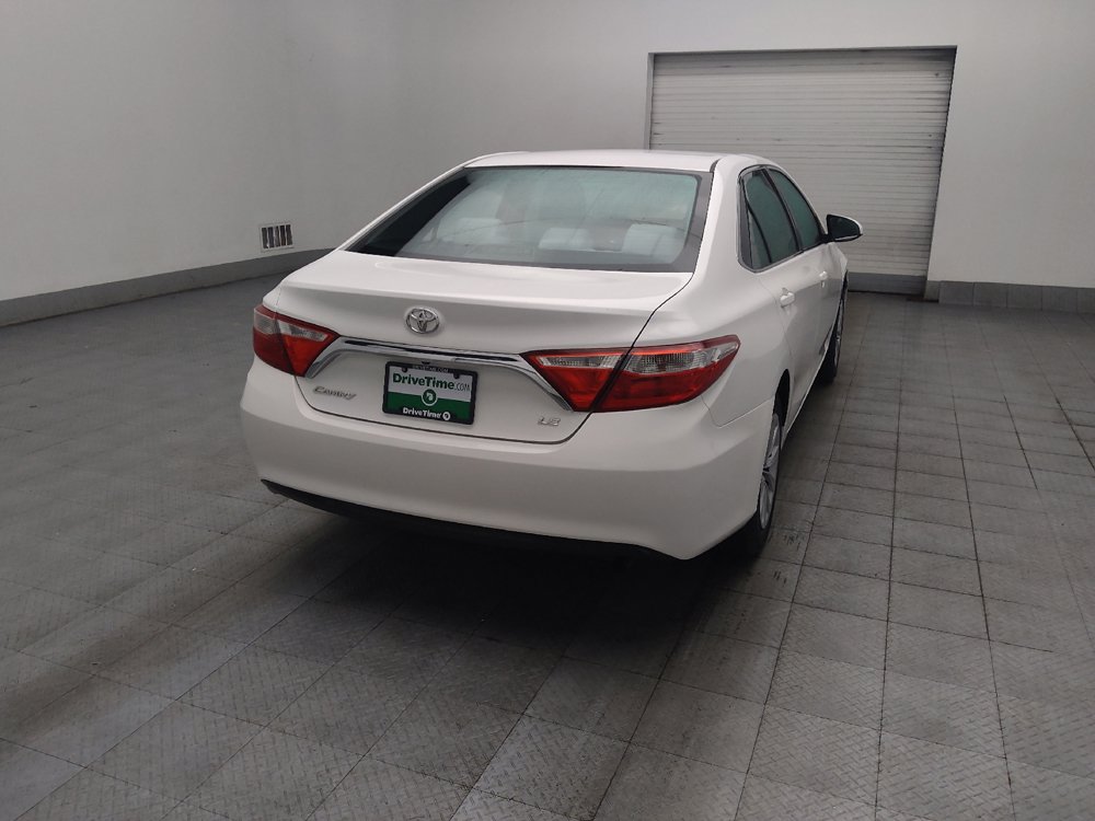Used 2015 Toyota Camry LE FWD image 9