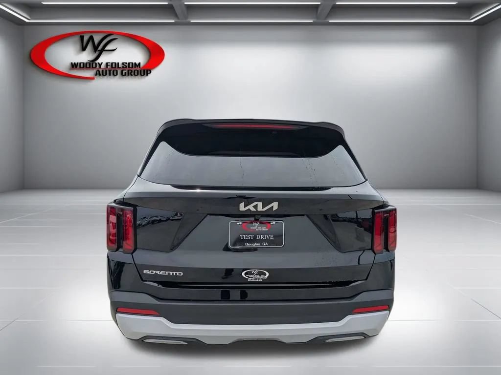 Used 2026 Kia Sorento LX FWD image 6