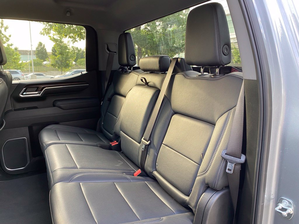 Used 2025 GMC Sierra 1500 SLT AWD/4WD image 23