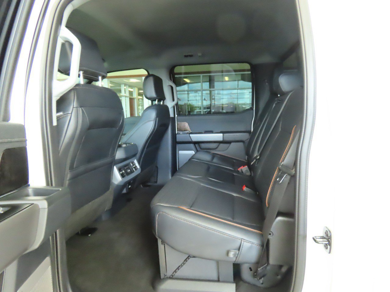 New 2026 Ford F250 Lariat w/ Black Appearance Package AWD/4WD image 16