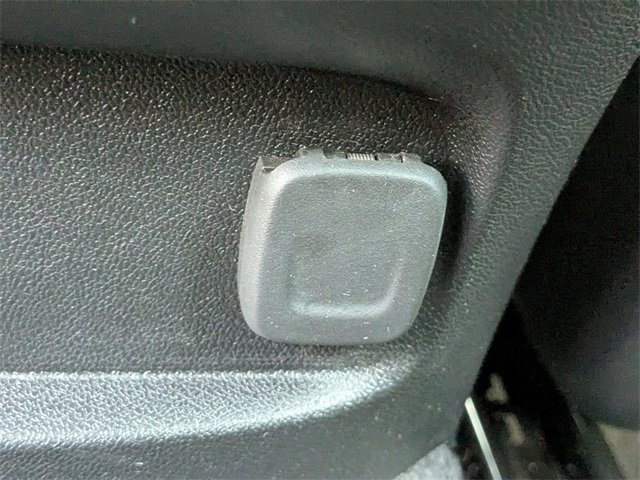 Used 2025 Chevrolet Malibu LT image 18