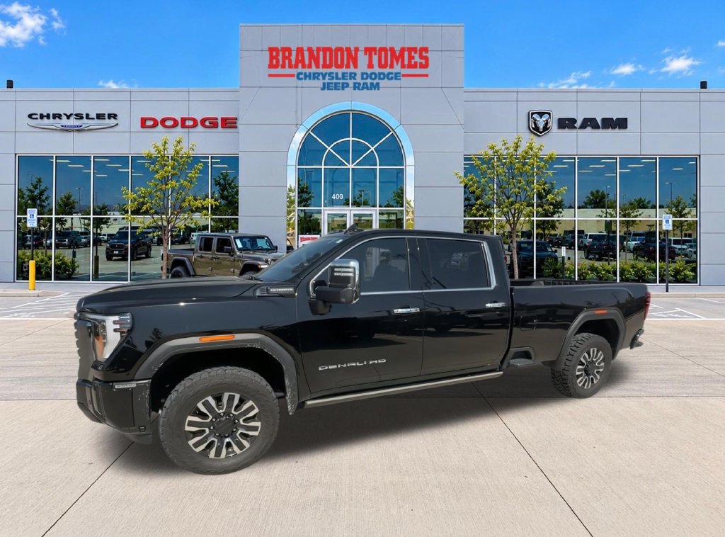 Used 2024 GMC Sierra 3500 Denali Ultimate AWD/4WD image 8